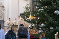 Aussendung der Sternsinger im Hohen Dom zu Fulda (Foto: Karl-Franz Thiede)